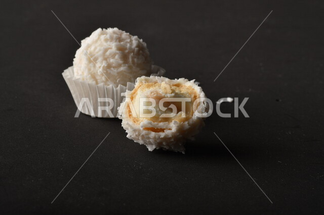 كرات الشوكولاته البيضاء مع جوز الهند, حلا قهوه, حلويات وسكريات