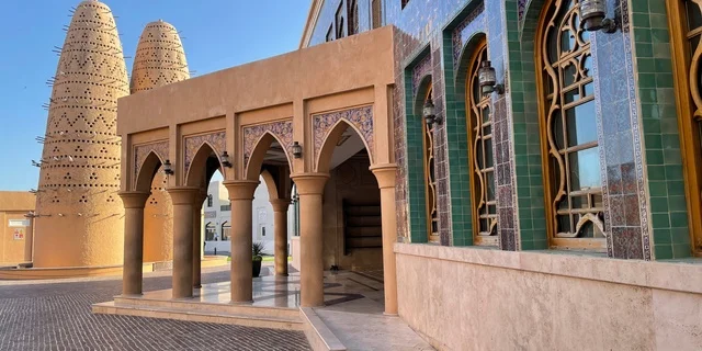 المباني الطينية الأثرية القديمة, أبراج الحمام في قرية كتارا الثقافية بمدينة الدوحة, الفن الهندسي المعماري على الطراز الطيني القديم, الأماكن والمعالم السياحية التراثية المشهورة في قطر