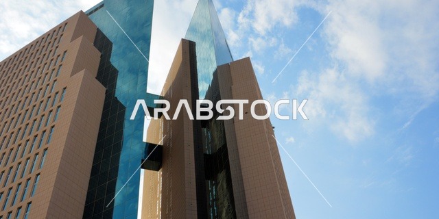 الفن الهندسي المعماري للمنشآت وناطحات السحاب في مدينة الرياض, مبنى ابراج التعاونية, العمل على تنمية وتطور الأبراج والمباني, أماكن ومعالم مشهورة في المملكة العربية السعودية, منظر الغيوم في السماء