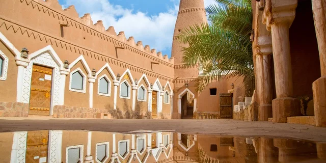 قرية اشيقر التراثية في محافظة شقراء في المملكه العربيه السعوديه, القريه التراثيه الشعبيه, مباني طينيه أثريه قديمه, معالم سياحيه في المملكه العربيه السعوديه