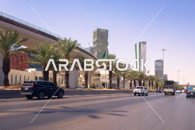 ابراج مركز الملك عبدالله المالي (كافد) في مدينة الرياض في النهار, تحقيق النهضة الاقتصادية, الشركات الرائدة في الخدمات المصرفية، الوجهة المثالية للمال والأعمال في المملكة العربية السعودية، الفن الهندسي المعماري على الطراز الحديث للمباني التجارية