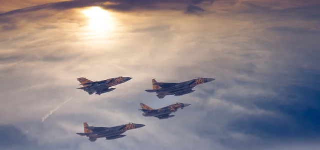 الإحتفال بذكرى اليوم الوطني السعودي ، الطائرات السعودية تحلق في سماء المملكة العربية السعودية ، عرض جوي في احتفالات السعودية بذكرى اليوم الوطني 23 سبتمبر، عرض الطائرات ليوم الوطني السعودي ، العيد الوطني للمملكة