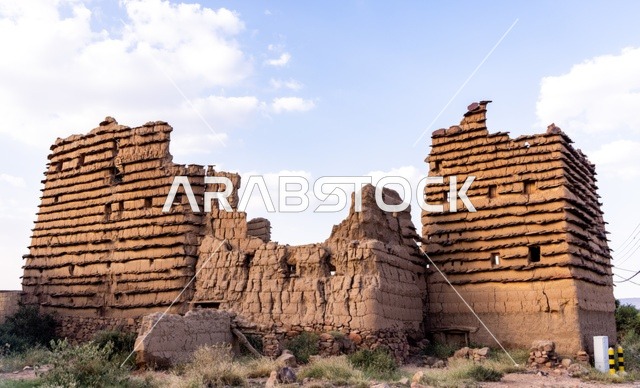 معالم واماكن سياحية مشهورة, السياحة في القرى التراثية القديمة, الاحياء والبيوت الطينية الشعبية, المنشأت التاريخية القديمة في قرية البطحاء في محافظة عسير في المملكة العربية السعودية, الحضارة والاصالة والتراث السعودي