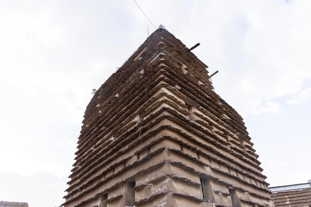 معالم واماكن سياحية مشهورة, السياحة في القرى التراثية القديمة, الاحياء والبيوت الطينية الشعبية, المنشأت التاريخية القديمة في قرية البطحاء في محافظة عسير في المملكة العربية السعودية, الحضارة والاصالة والتراث السعودي