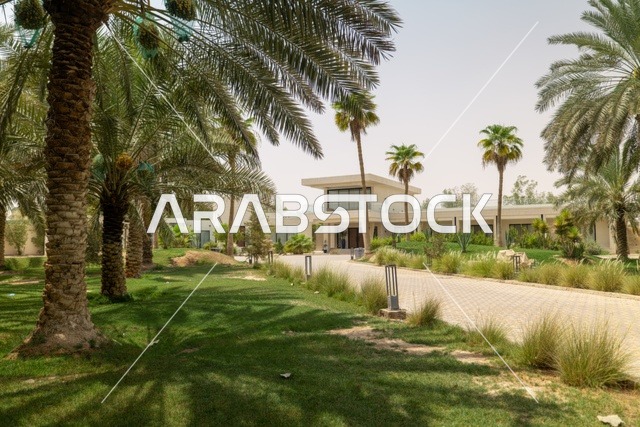 مراكز التسلية والترفيه والتسوق التجاري في مدينة الرياض، مشروع واجهة الرياض، اماكن الجلوس الخارجية في واجهه روشن في النهار، مكان ومنطقة ترفيهيه سياحية في المملكة العربية السعودية، أنشطة وفعاليات عائلية مسلية