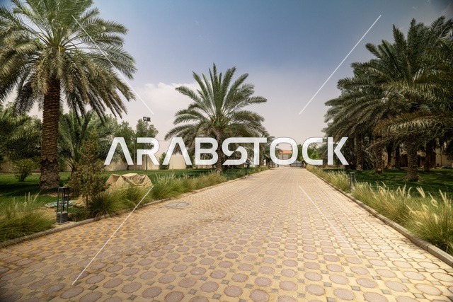 مشروع واجهة الرياض، اماكن الجلوس الخارجية في واجهه روشن في النهار، مكان ومنطقة ترفيهيه سياحية في المملكة العربية السعودية، أنشطة وفعاليات عائلية مسلية، مراكز التسلية والترفيه والتسوق التجاري في مدينة الرياض