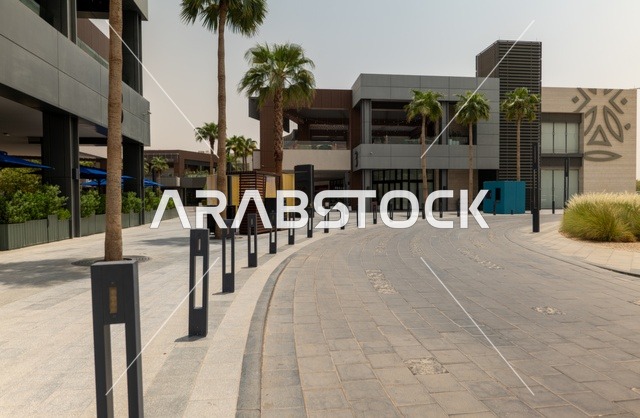 مراكز التسلية والترفيه والتسوق التجاري في مدينة الرياض، مشروع واجهة الرياض، اماكن الجلوس الخارجية في واجهه روشن في النهار، مكان ومنطقة ترفيهيه سياحية في المملكة العربية السعودية، أنشطة وفعاليات عائلية مسلية