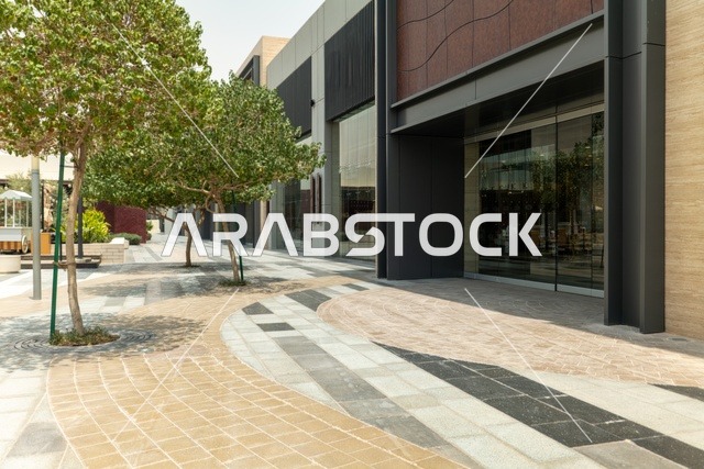 Entertainment and leisure centers and commercial shopping in the city of Riyadh, the Riyadh Front project, outdoor seating areas at the Roshan Front during the day, a recreational and tourist area in the Kingdom of Saudi Arabia, fun family activities and events.