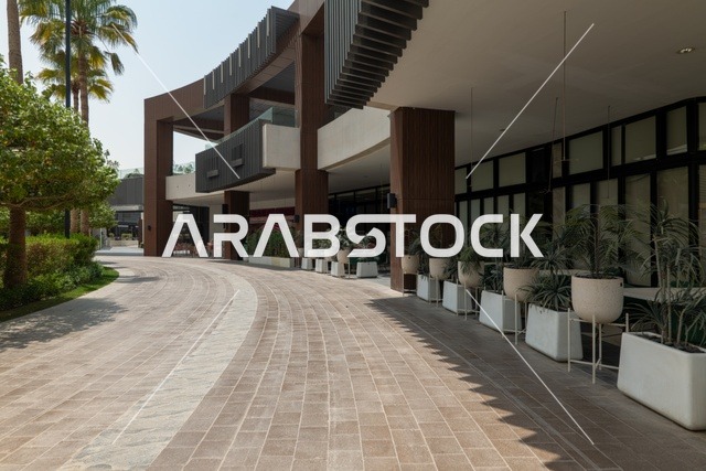 مشروع واجهة الرياض، اماكن الجلوس الخارجية في واجهه روشن في النهار، مكان ومنطقة ترفيهيه سياحية في المملكة العربية السعودية، أنشطة وفعاليات عائلية مسلية، مراكز التسلية والترفيه والتسوق التجاري في مدينة الرياض