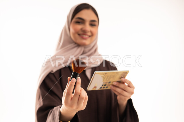 س