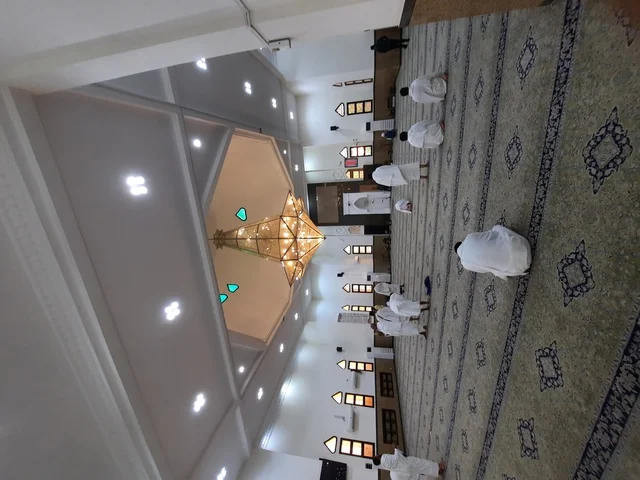 منظر من الداخل لمسجد الجعرانة على طريق مكة ،الطائف خلال النهار، ، المعالم والمساجد الإسلامية والاثرية في السعودية، العبادة والتقرب الى الله منظر من الداخل لمسجد الجعرانة على طريق مكة ،الطائف خلال النهار، ، المعالم والمساجد الإسلامية والاثرية في السعودية، العبادة والتقرب الى الله