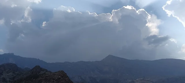 A village in the Sultanate of Oman, famous tourist attractions, ancient historical buildings.