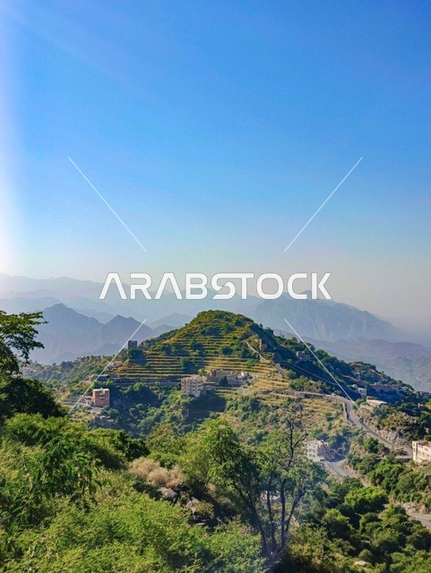 الطبيعة الساحرة والجبال الشاهقة في محافظة فيفاء بمنطقة جازان جنوب المملكة العربية السعودية، السياحة فى السعودية ، القمم والمرتفات والتكوينات الصخرية