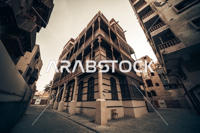 الرواشين القديمه في المدينة التاريخية في جدة، تصميم معماري عربي و إسلامي قديم، البيوت الأثرية في البلد التاريخي في جدة, أماكن سياحية تراثية شعبية في المملكة العربية السعودية، المعالم التاريخية في حي البلد