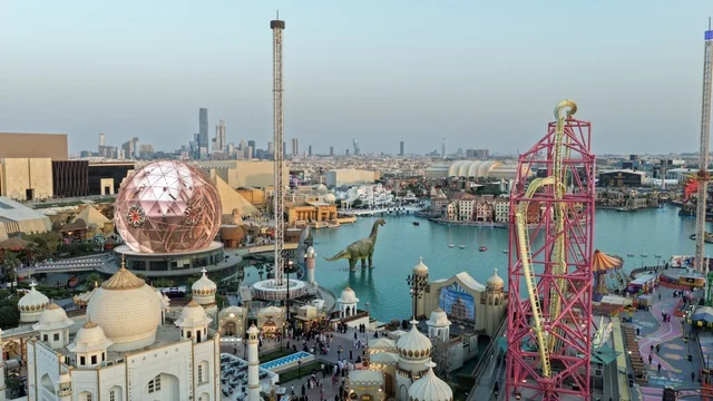 Boulevard World in Riyadh, Saudi Arabia, activities and events of the Riyadh Season, entertainment and tourist places in Saudi Arabia, hosting a fun family activity during the Riyadh Season, close-up photography of amusement parks and entertainment games in Boulevard World in the city of Riyadh, a place for entertainment in Saudi Arabia.