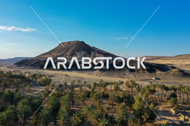 المرتفعات الجبلية في الباحة في مكة المكرمة, معالم سياحية مشهورة في المملكة العربية السعودية, الطبيعة الجبلية و التكوينات الصخرية, اماكن جذب و استقطاب السكان من كافة انحاء العالم, السماء الزرقاء الصافية، اماكن سياحية في السعودية