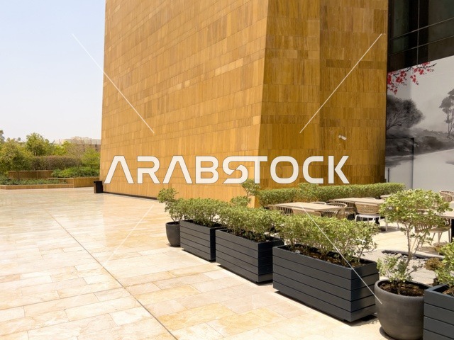 مكاتب الشركات العالمية والمرافق التجارية والترفيهية، وجهة عصرية وراقية، التصميم المعماري على الطراز الحديث ، الحي التجاري الحديث في العاصمة، حي ليسن فالي في الرياض، المطاعم والمقاهي الأنيقة ومناطق الفعاليات المفتوحة، أماكن ومساحات خضراء للمشي والاسترخاء