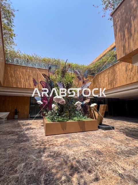 أماكن ومساحات خضراء للمشي والاسترخاء، المطاعم والمقاهي الأنيقة ومناطق الفعاليات المفتوحة، حي ليسن فالي في الرياض، مكاتب الشركات العالمية والمرافق التجارية والترفيهية، وجهة عصرية وراقية، التصميم المعماري على الطراز الحديث ، الحي التجاري الحديث في العاصمة