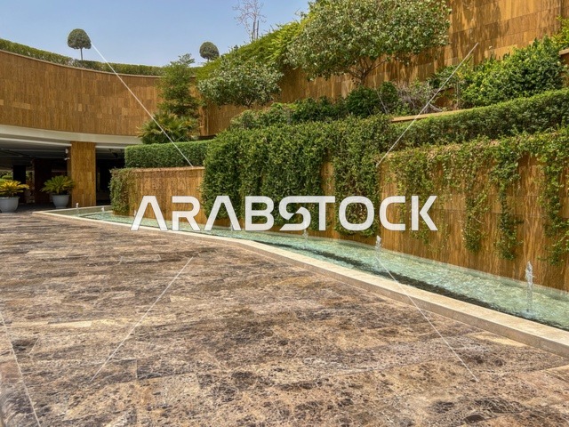 المطاعم والمقاهي الأنيقة ومناطق الفعاليات المفتوحة، حي ليسن فالي في الرياض، مكاتب الشركات العالمية والمرافق التجارية والترفيهية، وجهة عصرية وراقية، التصميم المعماري على الطراز الحديث ، الحي التجاري الحديث في العاصمة، أماكن ومساحات خضراء للمشي والاسترخاء