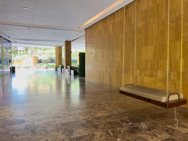 مكاتب الشركات العالمية والمرافق التجارية والترفيهية، وجهة عصرية وراقية، التصميم المعماري على الطراز الحديث ، الحي التجاري الحديث في العاصمة، حي ليسن فالي في الرياض، المطاعم والمقاهي الأنيقة ومناطق الفعاليات المفتوحة، أماكن ومساحات خضراء للمشي والاسترخاء