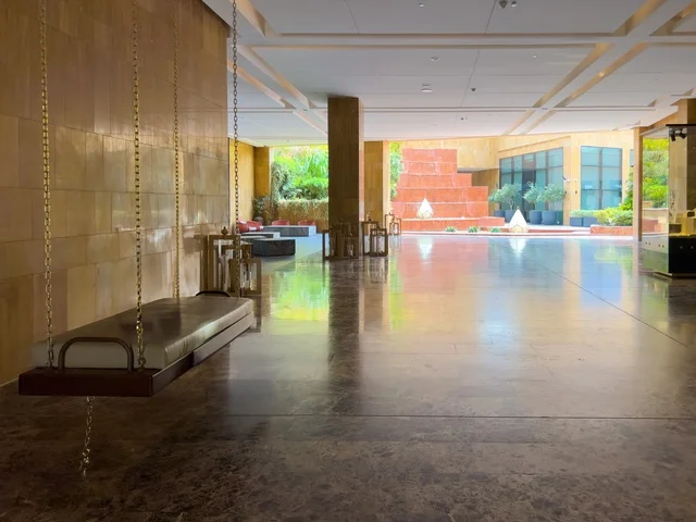 حي ليسن فالي في الرياض، مكاتب الشركات العالمية والمرافق التجارية والترفيهية، وجهة عصرية وراقية، التصميم المعماري على الطراز الحديث ، الحي التجاري الحديث في العاصمة، المطاعم والمقاهي الأنيقة ومناطق الفعاليات المفتوحة، أماكن ومساحات خضراء للمشي والاسترخاء