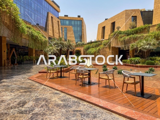 مكاتب الشركات العالمية والمرافق التجارية والترفيهية، وجهة عصرية وراقية، التصميم المعماري على الطراز الحديث ، الحي التجاري الحديث في العاصمة، حي ليسن فالي في الرياض، المطاعم والمقاهي الأنيقة ومناطق الفعاليات المفتوحة، أماكن ومساحات خضراء للمشي والاسترخاء