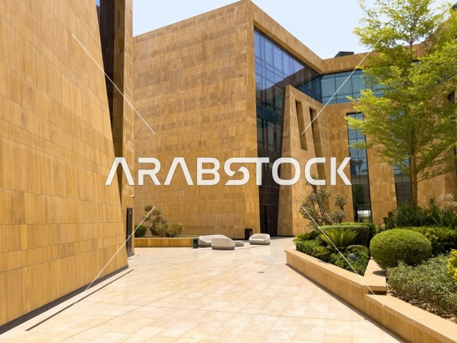 مكاتب الشركات العالمية والمرافق التجارية والترفيهية، وجهة عصرية وراقية، التصميم المعماري على الطراز الحديث ، الحي التجاري الحديث في العاصمة، حي ليسن فالي في الرياض، المطاعم والمقاهي الأنيقة ومناطق الفعاليات المفتوحة، أماكن ومساحات خضراء للمشي والاسترخاء
