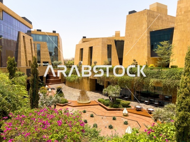مكاتب الشركات العالمية والمرافق التجارية والترفيهية، وجهة عصرية وراقية، التصميم المعماري على الطراز الحديث ، الحي التجاري الحديث في العاصمة، حي ليسن فالي في الرياض، المطاعم والمقاهي الأنيقة ومناطق الفعاليات المفتوحة، أماكن ومساحات خضراء للمشي والاسترخاء