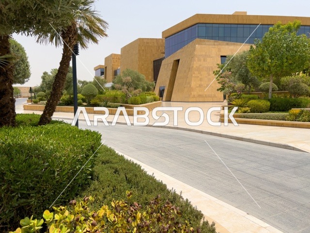 التصميم المعماري على الطراز الحديث ، الحي التجاري الحديث في العاصمة، حي ليسن فالي في الرياض، وجهة عصرية وراقية، مكاتب الشركات العالمية والمرافق التجارية والترفيهية، المطاعم والمقاهي الأنيقة ومناطق الفعاليات المفتوحة، أماكن ومساحات خضراء للمشي والاسترخاء