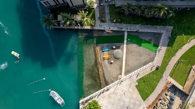 دليل لإرشاد السفن و البحارة، جامعة الملك عبد الله للعلوم والتقنية في ثول, الفن الهندسي المعماري لجامعة الملك عبد الله للعلوم والتقنية، تصوير جوي لجامعة كاوست في مدينة ثول في جدة بالمملكة العربية السعودية، صورة جويه، منارة جامعة الملك عبد الله.