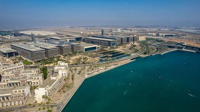 البحارة و دليل لإرشاد السفن، جامعة الملك عبد الله للعلوم والتقنية في ثول, الفن الهندسي المعماري لجامعة الملك عبد الله للعلوم والتقنية، تصوير جوي لجامعة كاوست في مدينة ثول في جدة بالمملكة العربية السعودية، صورة جويه، منارة جامعة الملك عبد الله.