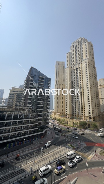 الفن الهندسي للابراج وناطحات السحاب،المباني الشاهقة في دبي بالامارات العربية المتحدة، أماكن ومعالم سياحية، التطور والتقدم العمراني للمنشآت,  مناطق جذب واستقطاب السياح من جميع انحاء العالم