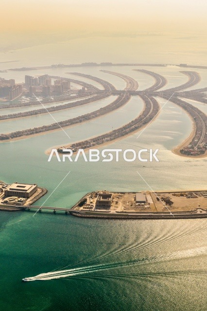 منتجعات سياحية في الامارات العربية المتحدة، أنشطة صيفية ترفيهية، صورة جوية لجزيرة نخلة الجميرا في مدينة دبي، جذب واستقطاب السياح من انحاء العالم