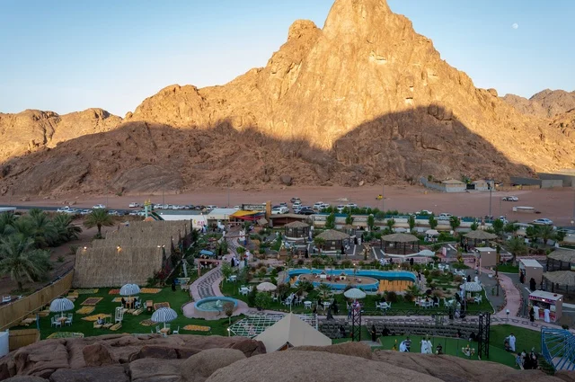 Traditional rural houses at the foot of the Aja Mountains in the village of Aqda, the spirit of the past and the authenticity of the place, nature and greenery with the density of the mountains, landmarks and tourist places in the city of Hail in the Kingdom of Saudi Arabia.