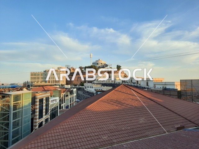 قضاء وقت ممتع في المطاعم والمتنزهات، المدينة العالية في منطقة أبها في عسير، الطبيعة الخضراء والحدائق، وجهة ترفيهية وسياحية متميزة، أماكن طبيعية للمغامرات ورحلات السفاري في السعودية