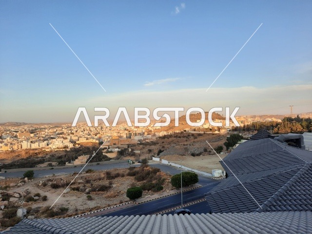 قضاء وقت ممتع في المطاعم والمتنزهات، المدينة العالية في منطقة أبها في عسير، الطبيعة الخضراء والحدائق، وجهة ترفيهية وسياحية متميزة، أماكن طبيعية للمغامرات ورحلات السفاري في السعودية