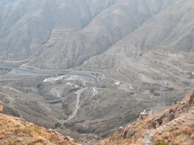 Spending enjoyable time in restaurants and parks, the high city in the Abha region of Asir, green nature and gardens, a distinguished recreational and tourist destination, natural places for adventures and safari trips in Saudi Arabia.