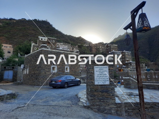 جولة في قرية رجال ألمع التراثية في منطقة عسير ، بيوت اثرية تاريخية قديمة ، معالم محافظة رجال ألمع السياحية ، أماكن تاريخية مشهورة في المملكة العربية السعودية