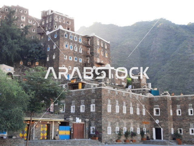 بيوت اثرية تاريخية قديمة ، جولة في قرية رجال ألمع التراثية في منطقة عسير ، معالم محافظة رجال ألمع السياحية ، أماكن تاريخية مشهورة في المملكة العربية السعودية