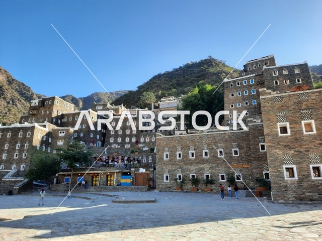 بيوت اثرية تاريخية قديمة ، معالم محافظة رجال ألمع السياحية ، أماكن تاريخية مشهورة في المملكة العربية السعودية، جولة في قرية رجال ألمع التراثية في منطقة عسير