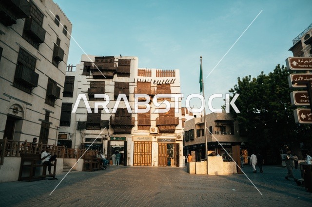 تصميم معماري عربي و إسلامي قديم، الرواشين القديمه في المدينة التاريخية في جدة، البيوت الأثرية في البلد التاريخي في جدة, أماكن سياحية تراثية شعبية في المملكة العربية السعودية