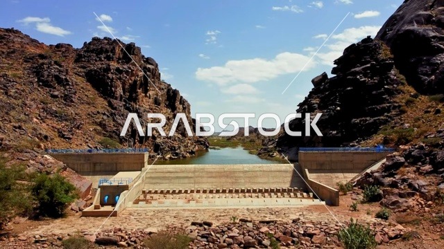 منطقة لتخزين المياه، سد وادي المسيرق في خيبر الجنوب ، منطقة عسير ، الطبيعة الجبلية القاسية ، القمم والمرتفعات والتضاريس ، معالم تاريخية اثرية بالمملكة العربية السعودية، خلفية الطبيعة