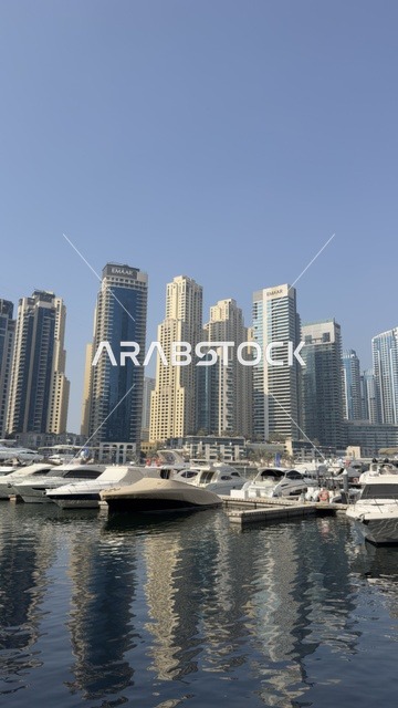 الابراج وناطحات السحاب، الواجهة البحرية في دبي ، معالم سياحية مشهورة  ، الفن الهندسي والمعماري ، المناظر الطبيعية في دبي ، موانئ مرافئ