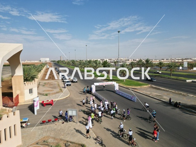 فعاليات وسباقات الدراجات، أنشطة بدنية متنوعة، حركة السيارات في الشوارع والطرق الاسفلتية المعبدة، المعالم الطبيعية في مدينة تبوك، الأماكن السياحية المشهورة في المملكة العربية السعودية ، المحافظة على الصحة واللياقة الجسدية