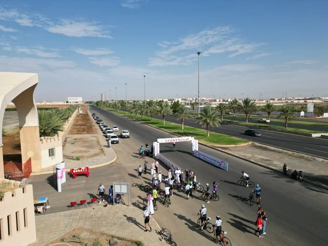 فعاليات وسباقات الدراجات، أنشطة بدنية متنوعة، حركة السيارات في الشوارع والطرق الاسفلتية المعبدة، المعالم الطبيعية في مدينة تبوك، الأماكن السياحية المشهورة في المملكة العربية السعودية ، المحافظة على الصحة واللياقة الجسدية