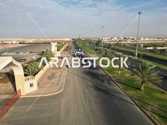 حركة السيارات في الشوارع والطرق الاسفلتية المعبدة، فعاليات وسباقات الدراجات، أنشطة بدنية متنوعة، المعالم الطبيعية في مدينة تبوك، الأماكن السياحية المشهورة في المملكة العربية السعودية ، المحافظة على الصحة واللياقة الجسدية