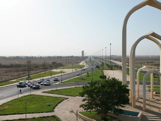 المحافظة على الصحة واللياقة الجسدية ، فعاليات وسباقات الدراجات، أنشطة بدنية متنوعة، حركة السيارات في الشوارع والطرق الاسفلتية المعبدة، المعالم الطبيعية في مدينة تبوك، الأماكن السياحية المشهورة في المملكة العربية السعودية