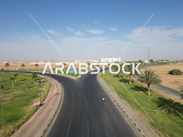 فعاليات وسباقات الدراجات، أنشطة بدنية متنوعة، حركة السيارات في الشوارع والطرق الاسفلتية المعبدة، المعالم الطبيعية في مدينة تبوك، الأماكن السياحية المشهورة في المملكة العربية السعودية ، المحافظة على الصحة واللياقة الجسدية