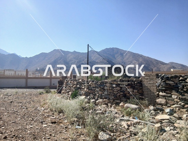 الفن الهندسي المعماري على الطراز القديم للبيوت والمنازل في منطقة الباحة، مكان جذب واستقطاب السائحين، معلم سياحي مشهور، المملكة العربية السعودية