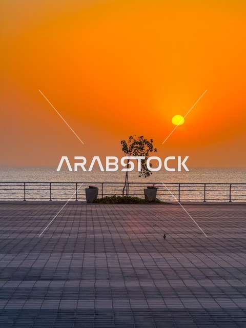 اطلالة على كورنيش الخبر في مدينة الدمام، الأماكن السياحية الساحلية المشهورة في المملكة العربية السعودية, مناطق الرحلات والجولات البحرية الترفيهية, استقطاب وجذب السائحين من جميع أنحاء العالم